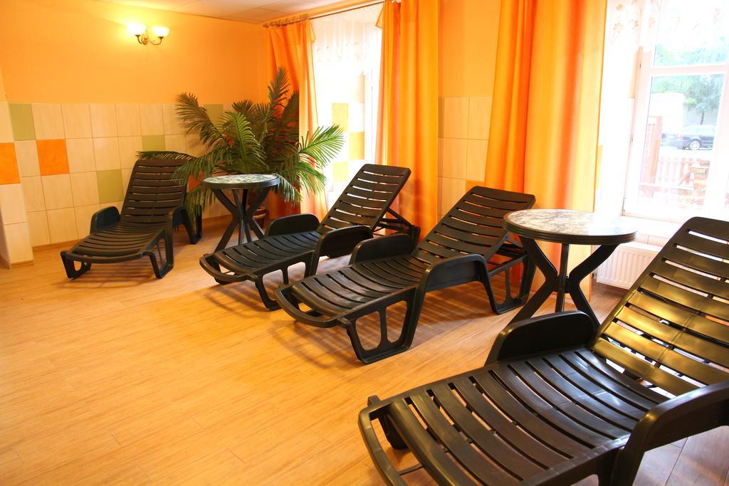 Retro Vrbovec Hotel Luaran gambar