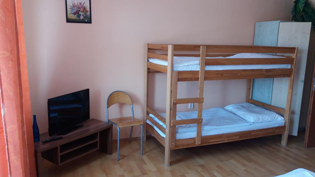 Retro Vrbovec Hotel Luaran gambar