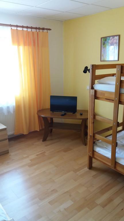 Retro Vrbovec Hotel Luaran gambar
