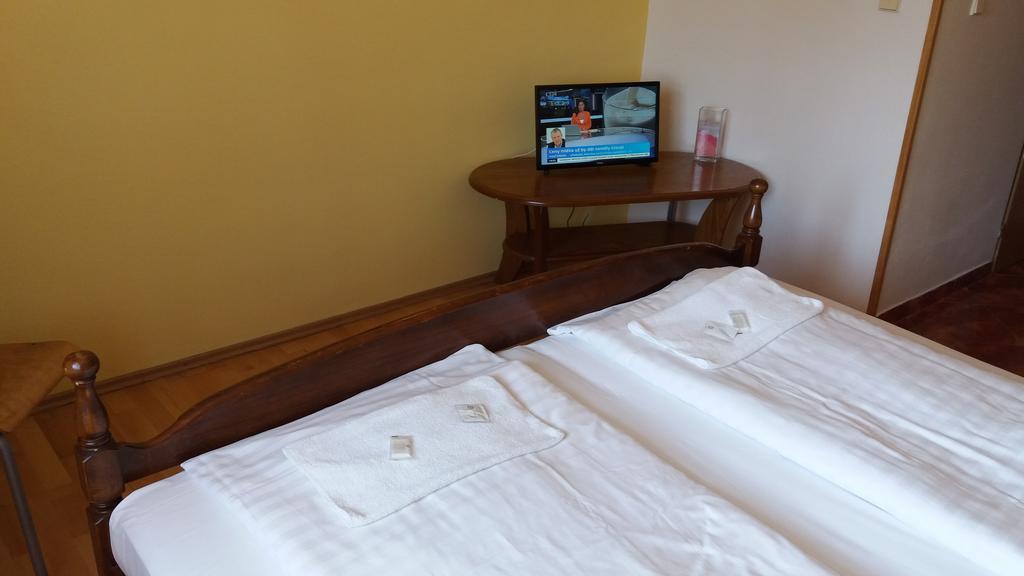 Retro Vrbovec Hotel Luaran gambar