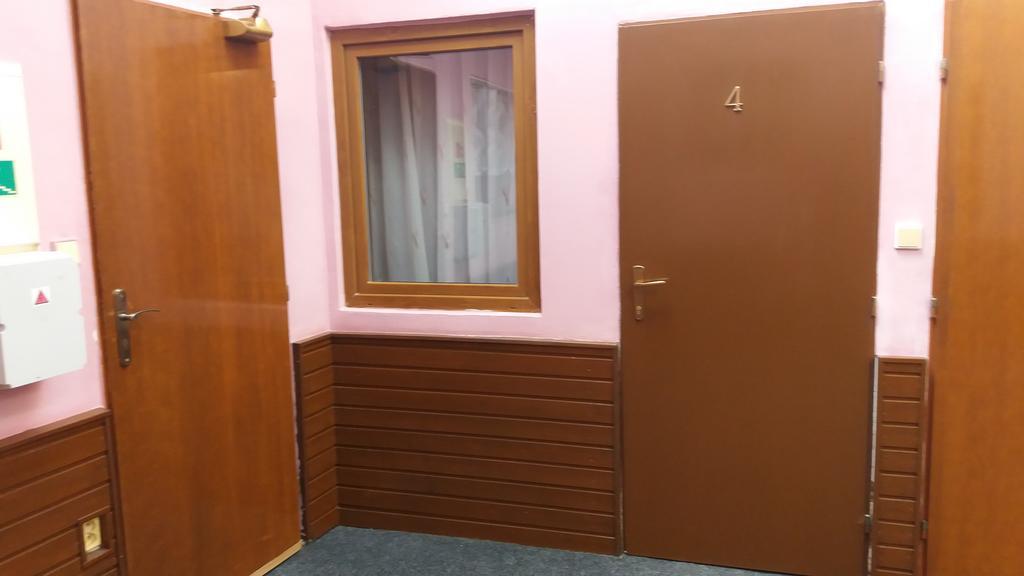 Retro Vrbovec Hotel Luaran gambar