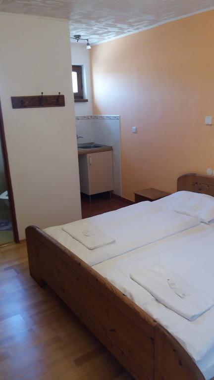 Retro Vrbovec Hotel Luaran gambar