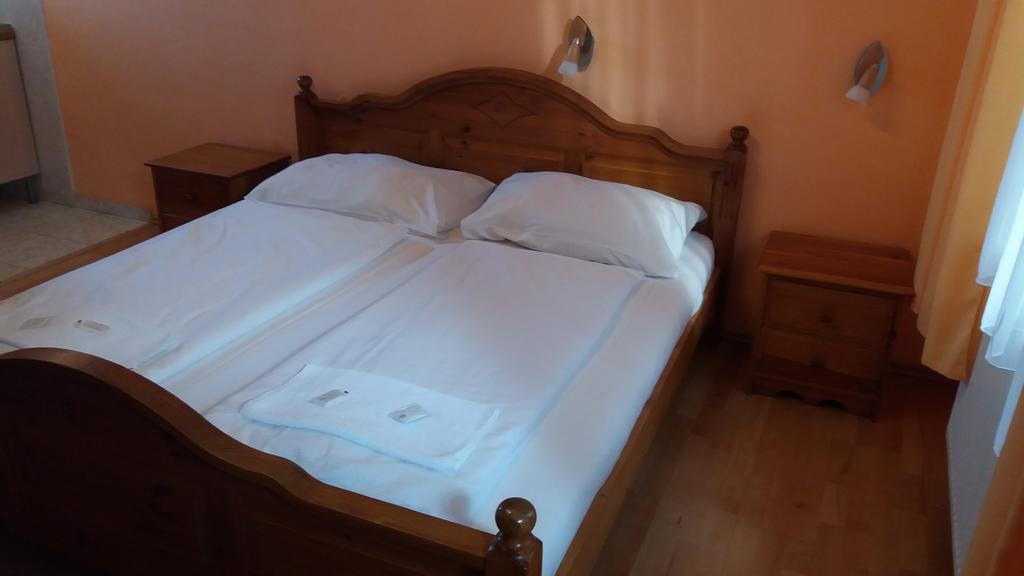 Retro Vrbovec Hotel Luaran gambar