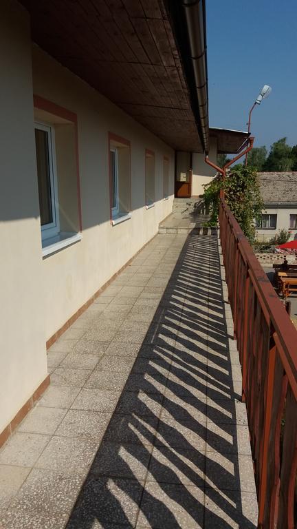 Retro Vrbovec Hotel Luaran gambar