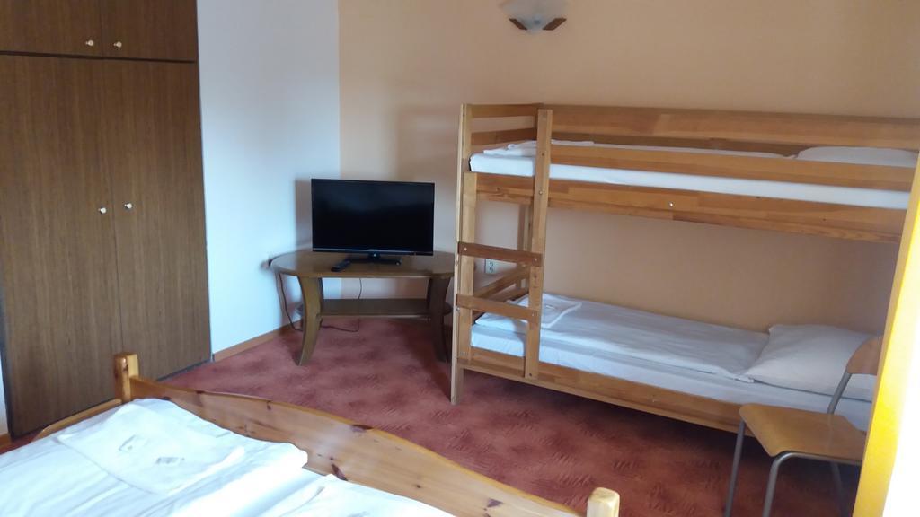 Retro Vrbovec Hotel Luaran gambar