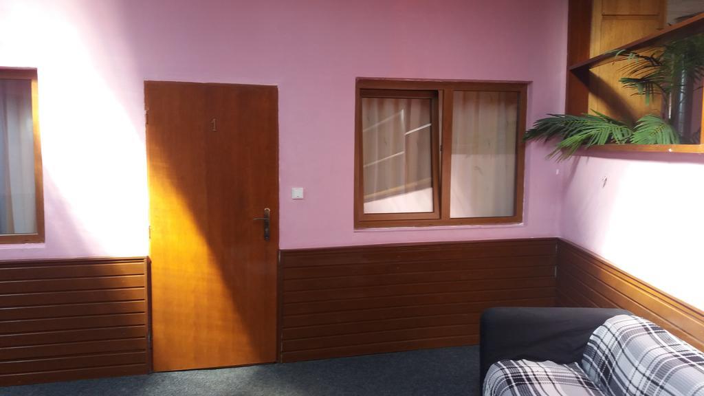 Retro Vrbovec Hotel Luaran gambar