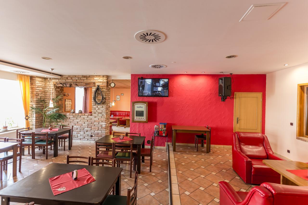 Retro Vrbovec Hotel Luaran gambar